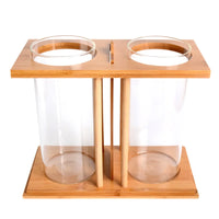 Mini aquarium en verre posé sur un bureau