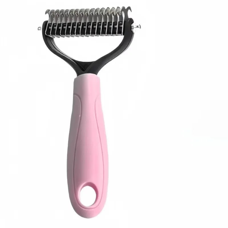Brosse de toilettage pour chien et chat – gros plan sur la matière
