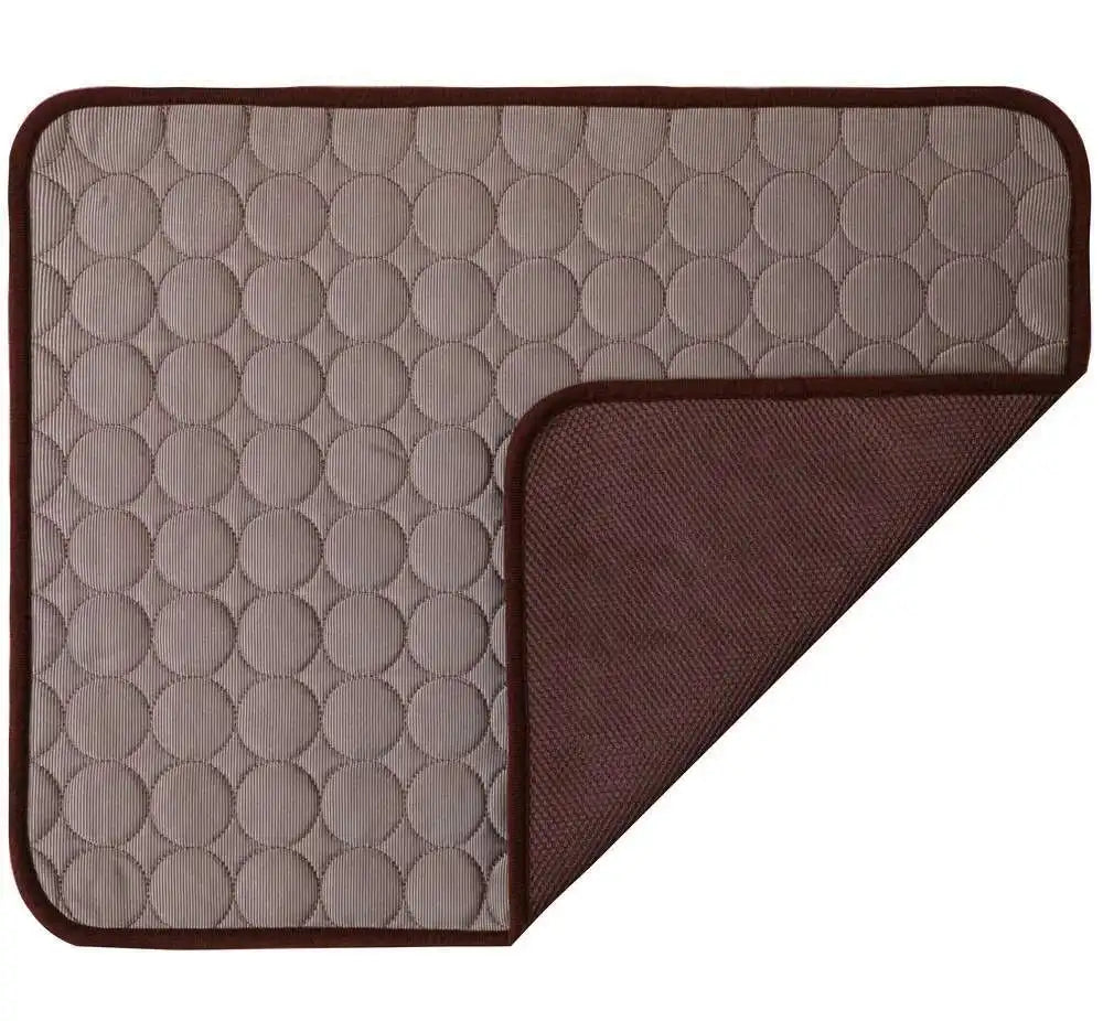 Couchage en maille respirante pour chien et chat en situation, vue 5