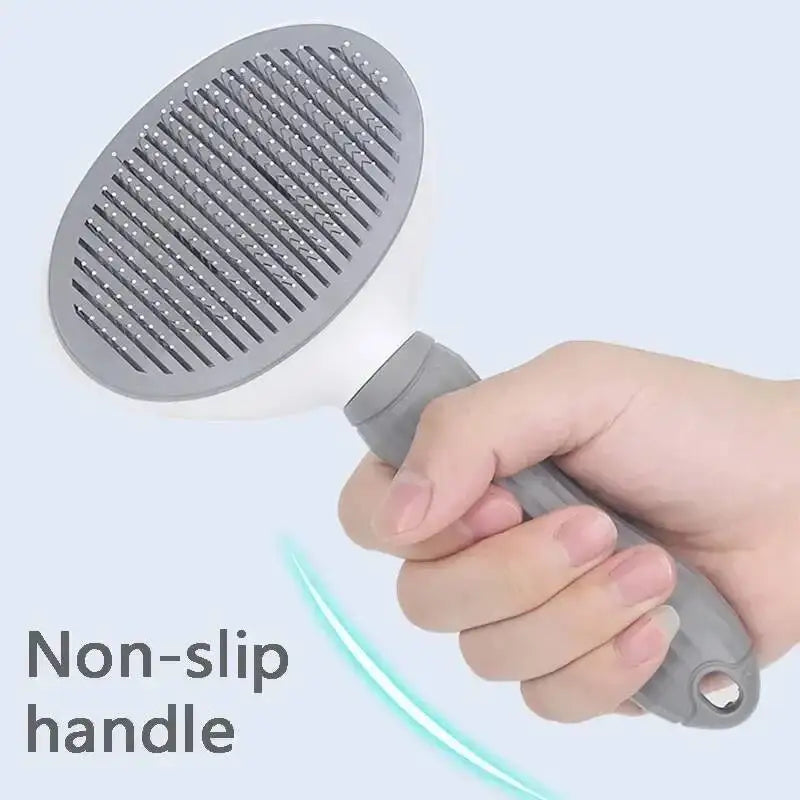 Chien brossé avec la brosse auto-nettoyante
