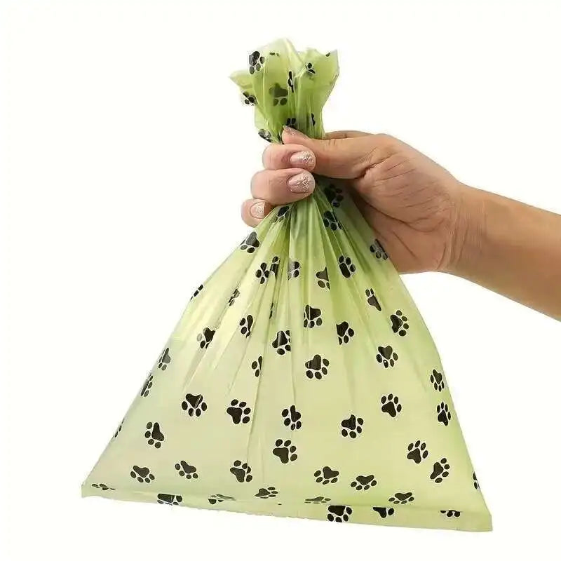 Sacs à déjections biodégradables pour chien en situation, vue 3