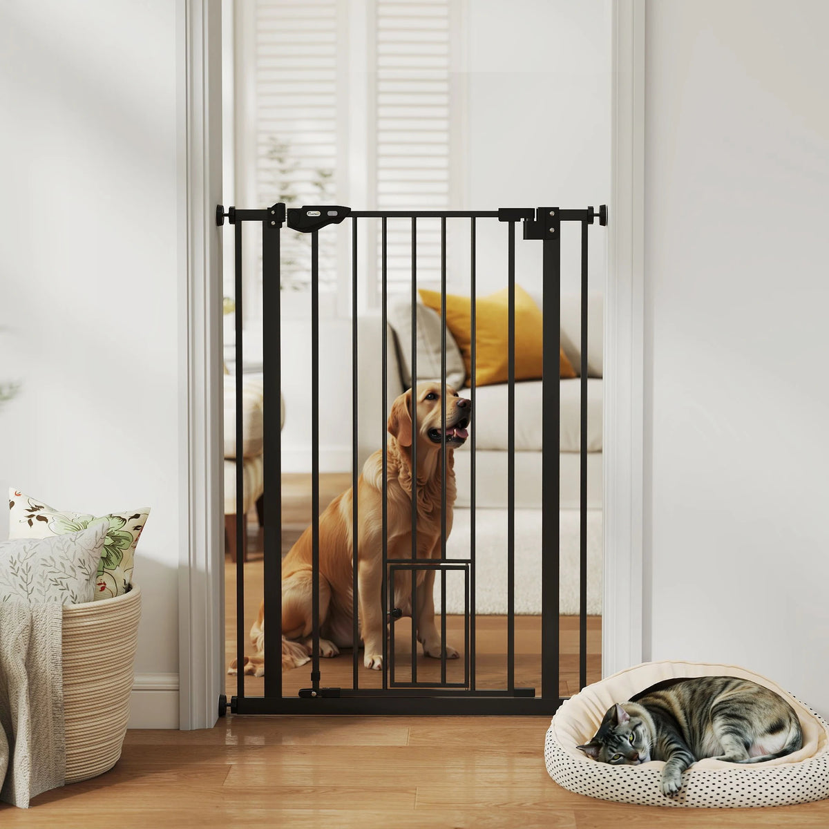 Barrière de sécurité pour chat - détail de la porte automatique