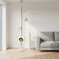 Arbre à chat plafond beige, vue d'ensemble
